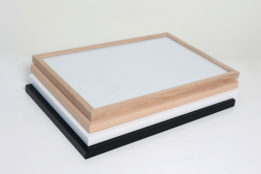 White picture frame. Beech. External size 31x46cm, internal 30x45cm. Anti reflective museum glass.